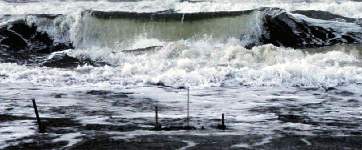 photo: energetic surf, Skallingen, Denmark