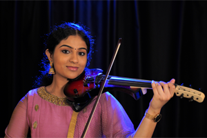 Sruthi Balamurali plays the violin