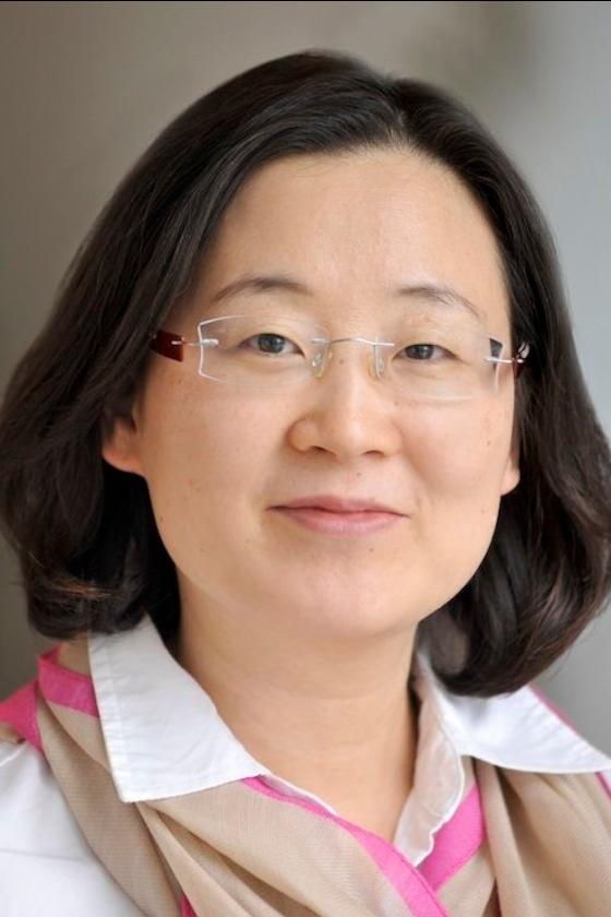 A photo of professor Sohee Kang.