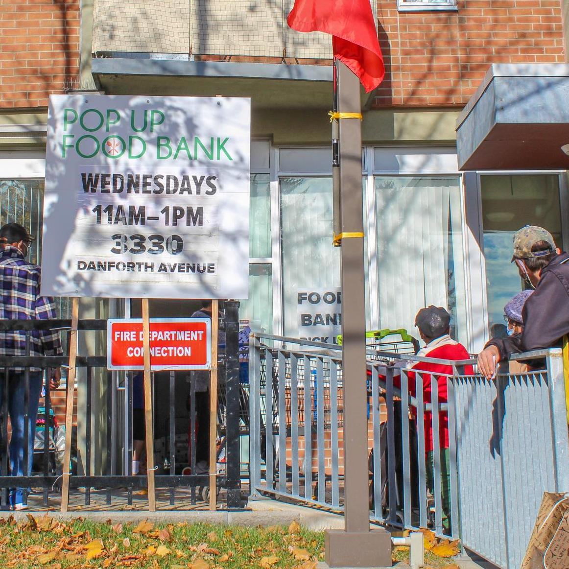 A food bank pop up in Toronto during the COVID-19 pandemic