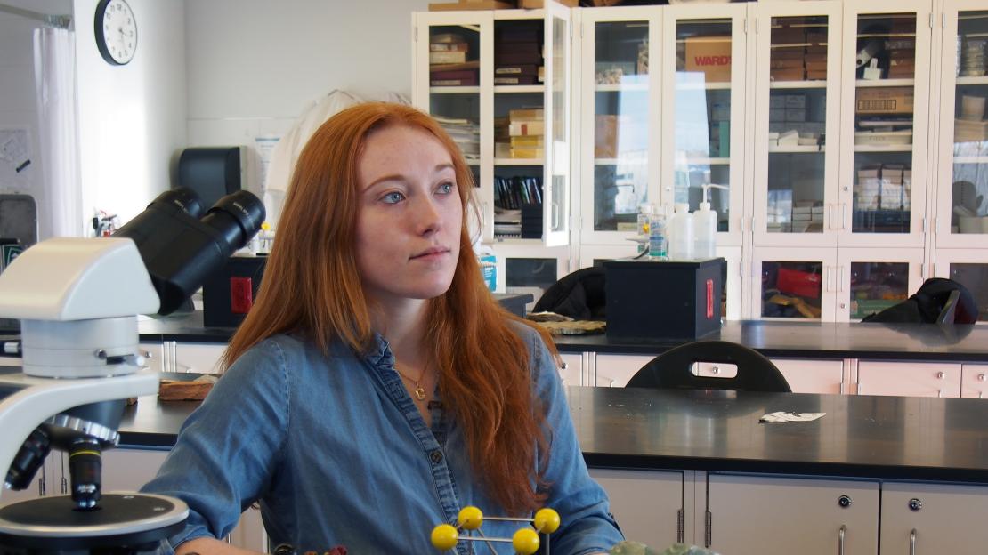 A photo of Charlotte Wargniez in a lab.