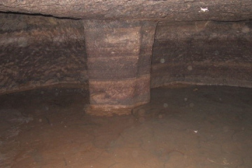 05-pillar-with-holy-water