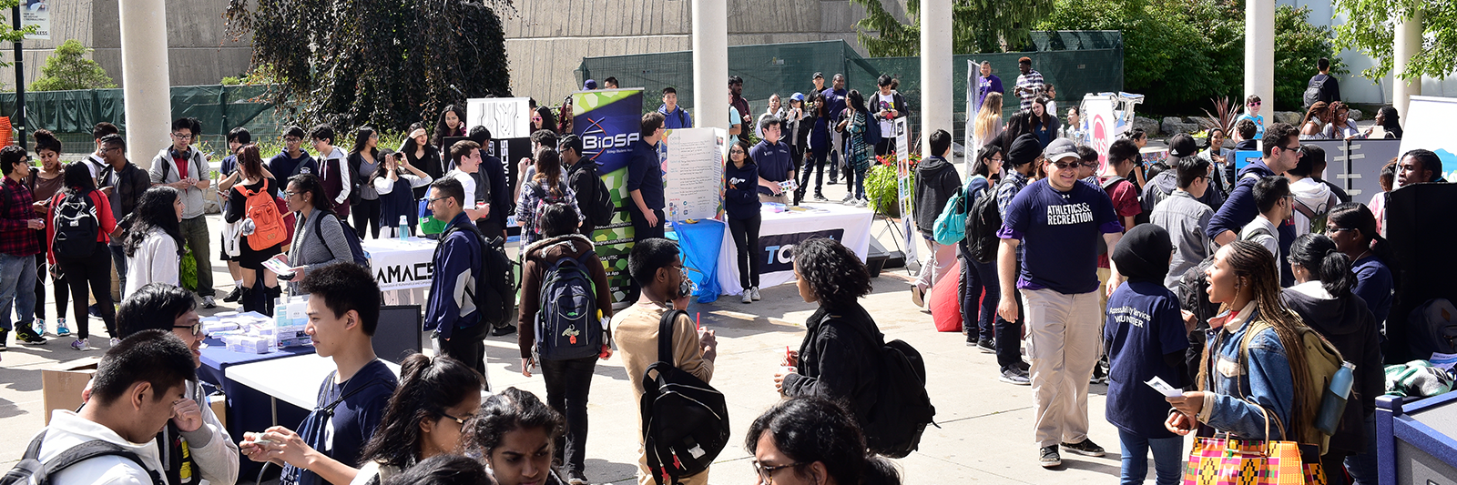 Large crowd of U of T Scarborough students at an event